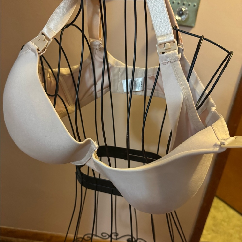 Chic Beige Bra with Lace Accents